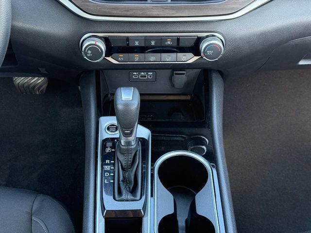 Used 2024 Nissan Altima 2.5 SV FWD image 22