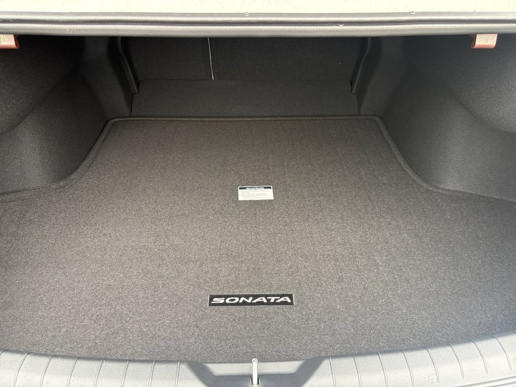 New 2025 Hyundai Sonata SE FWD image 21