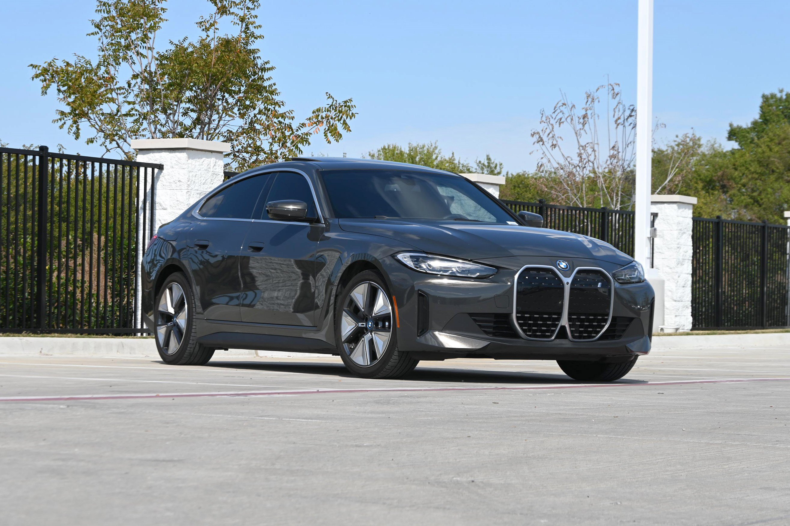 Certified 2023 BMW i4 eDrive35 w/ Premium Package RWD image 2