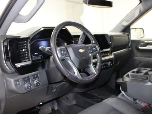 Used 2022 Chevrolet Silverado 1500 LT w/ Protection Package AWD/4WD image 26
