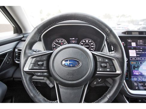 Used 2022 Subaru Outback Limited image 16