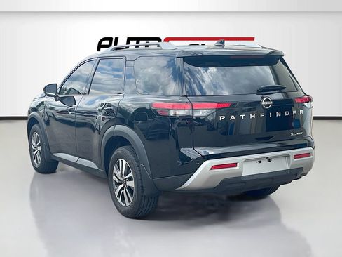 Used 2025 Nissan Pathfinder SL AWD/4WD image 5