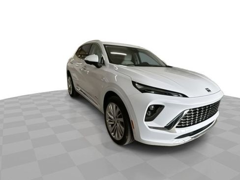 New 2026 Buick Envision Avenir image 2