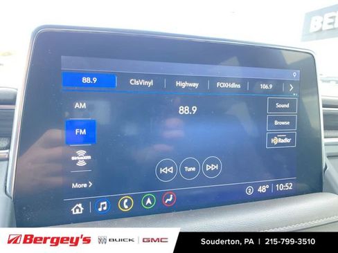 Used 2021 GMC Yukon XL SLT w/ SLT Luxury Plus Package image 14