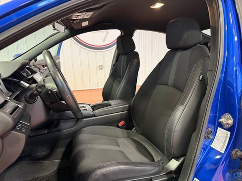 Used 2019 Honda Civic Sport image 14