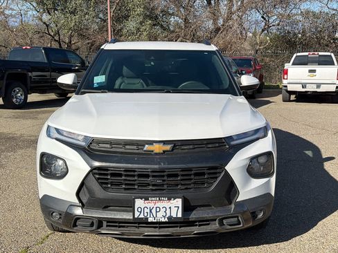 Used 2023 Chevrolet TrailBlazer ACTIV image 2
