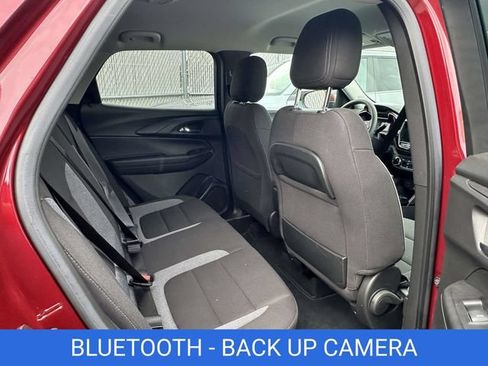 Certified 2023 Chevrolet TrailBlazer LT w/ Convenience Package FWD image 3