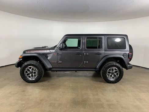 Used 2025 Jeep Wrangler Unlimited Rubicon image 16