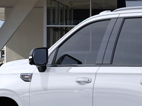 New 2026 GMC Yukon AT4 w/ AT4 Premium Package AWD/4WD image 12