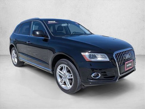 Used 2017 Audi Q5 2.0T Premium Plus w/ Technology Package image 3