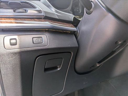 Used 2016 Volvo XC90 T6 Momentum image 16