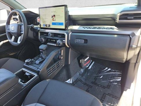 Certified 2025 Toyota Tacoma TRD Sport AWD/4WD image 26
