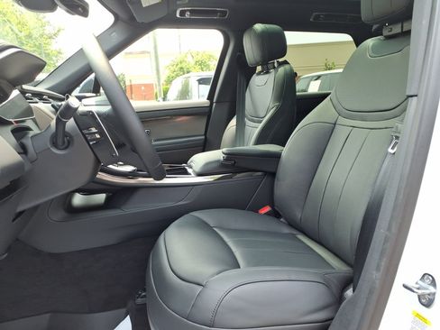 Used 2025 Land Rover Range Rover Sport Dynamic SE AWD/4WD image 15