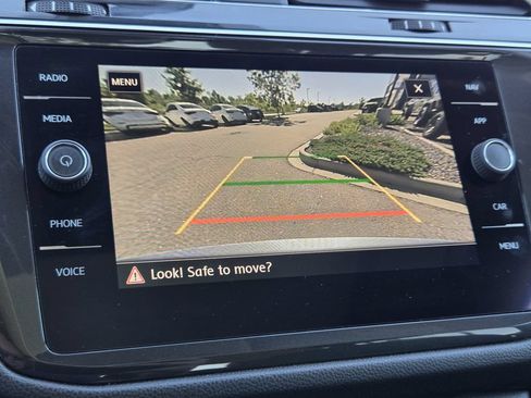 Used 2019 Volkswagen Tiguan SEL Premium w/ 3rd Row Seat Package AWD/4WD image 17