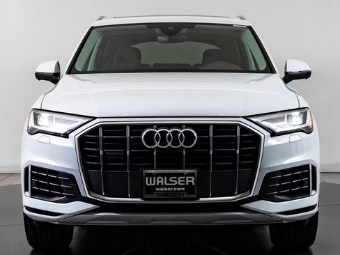 Used 2022 Audi Q7 3.0T Premium AWD/4WD image 2