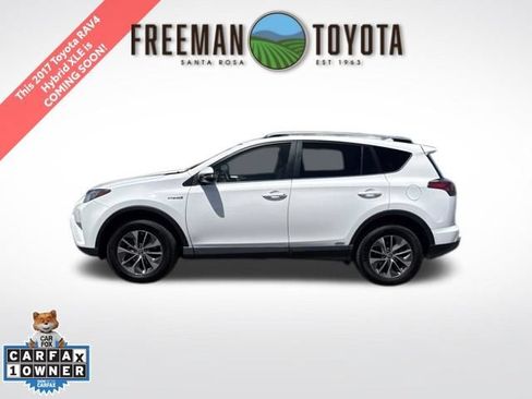 Used 2017 Toyota RAV4 XLE w/ Convenience Package AWD/4WD image 1