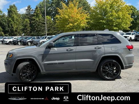 Certified 2019 Jeep Grand Cherokee Altitude AWD/4WD image 4