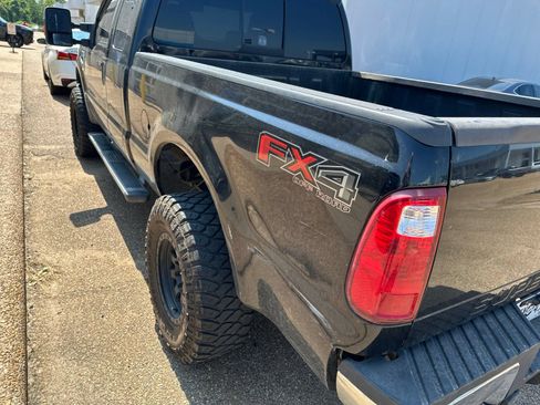 Used 2010 Ford F250 4x4 SuperCab Super Duty image 8