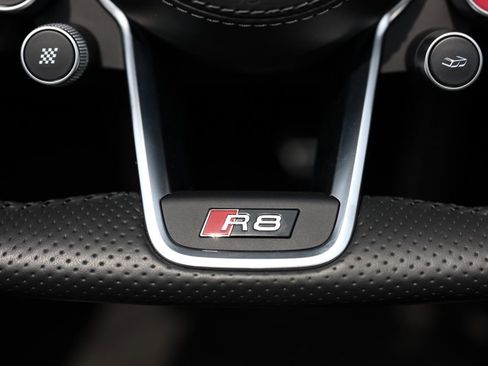 Used 2018 Audi R8 V10 plus w/ Full Leather Package image 44