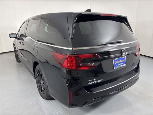 Used 2025 Honda Odyssey Sport-L image 6