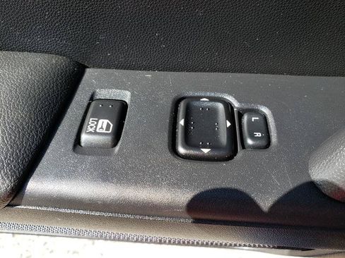 Used 2011 MAZDA MX-5 Miata Sport w/ Convenience Pkg RWD image 21