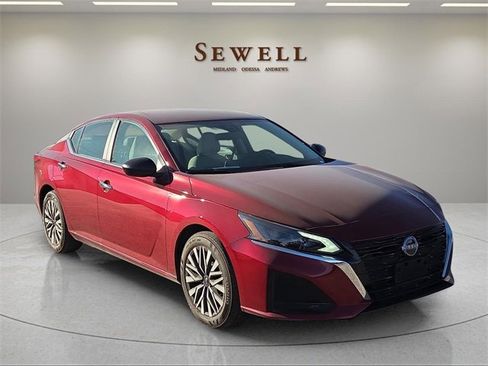 Used 2024 Nissan Altima 2.5 SV image 6