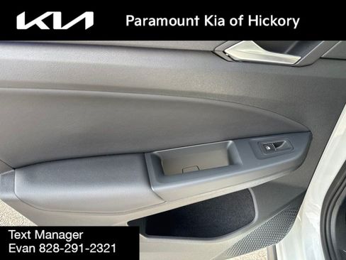 Used 2022 Volkswagen GTI SE FWD image 12