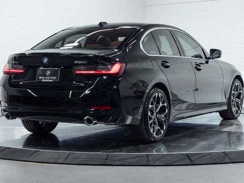 Used 2025 BMW 330i xDrive Sedan w/ Premium Package image 10