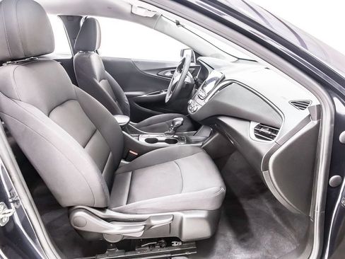 Used 2022 Chevrolet Malibu LS FWD image 32