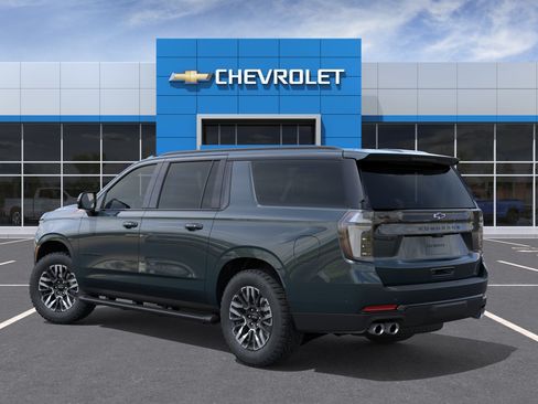 New 2026 Chevrolet Suburban Z71 w/ Comfort Package AWD/4WD image 33