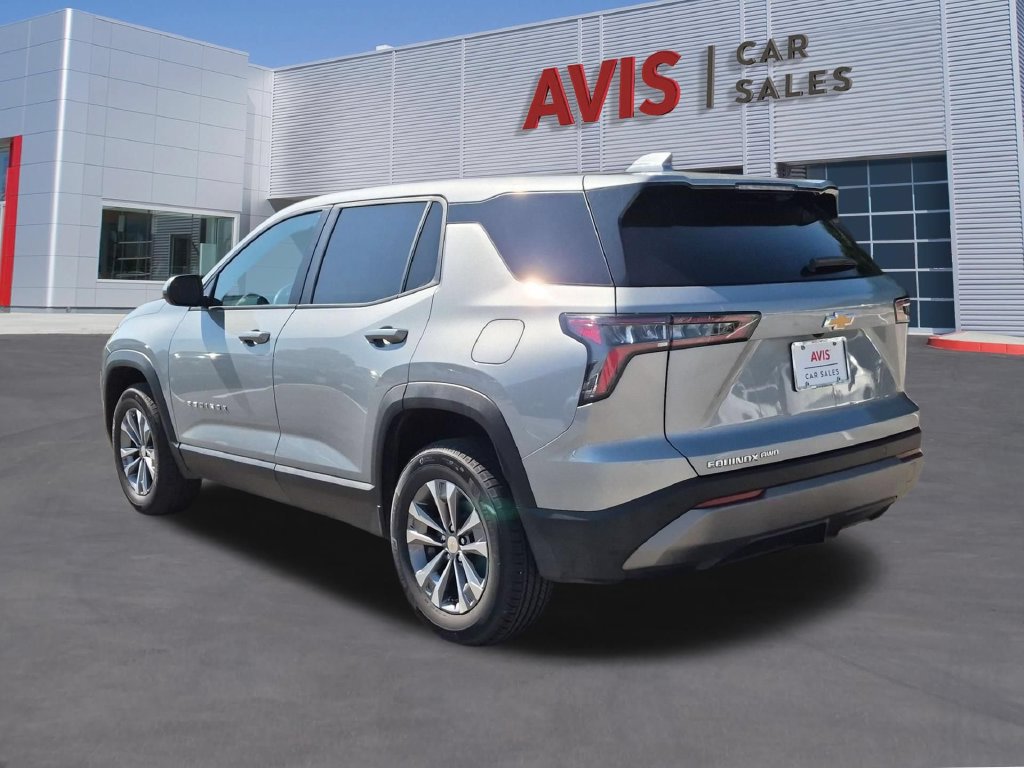 Used 2026 Chevrolet Equinox LT AWD/4WD image 9