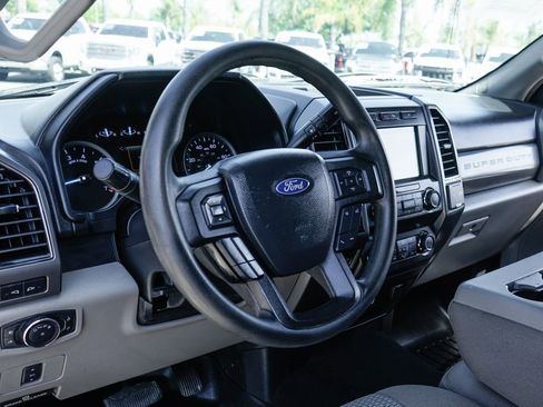 Used 2019 Ford F250 XLT w/ XLT Premium Package image 17