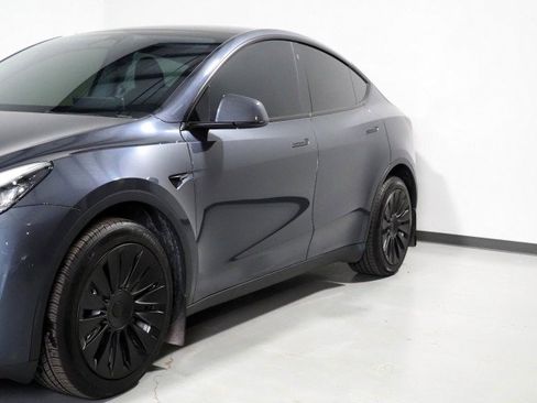 Used 2023 Tesla Model Y Long Range image 48