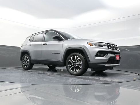 Used 2024 Jeep Compass Limited AWD/4WD image 30