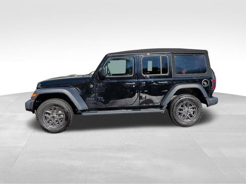 Used 2024 Jeep Wrangler Sport S image 2