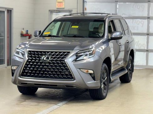 Used 2020 Lexus GX 460 Premium w/ Premium Package AWD/4WD image 3