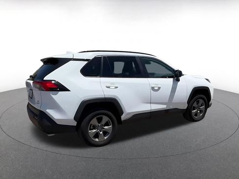 Used 2025 Toyota RAV4 LE AWD/4WD image 14