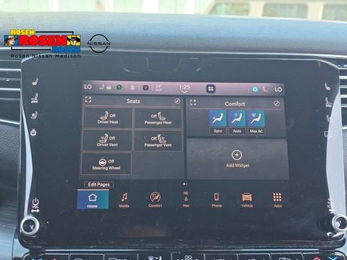 Used 2024 Jeep Wagoneer L Series II w/ Flexible Seating Group AWD/4WD image 9