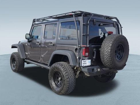 Used 2016 Jeep Wrangler Unlimited Rubicon w/ Connectivity Group image 6