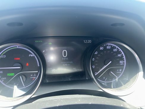 Used 2021 Toyota Camry XSE FWD image 9