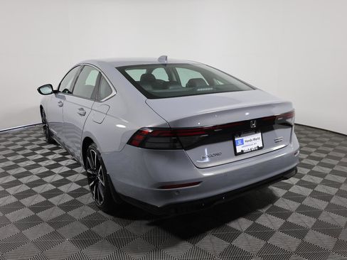 Used 2024 Honda Accord Touring image 7