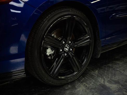Used 2023 Honda Accord Sport image 3