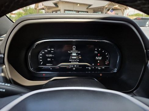 Used 2024 GMC Yukon SLT RWD image 29