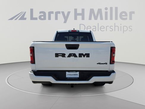 New 2026 RAM 1500 Express AWD/4WD image 4