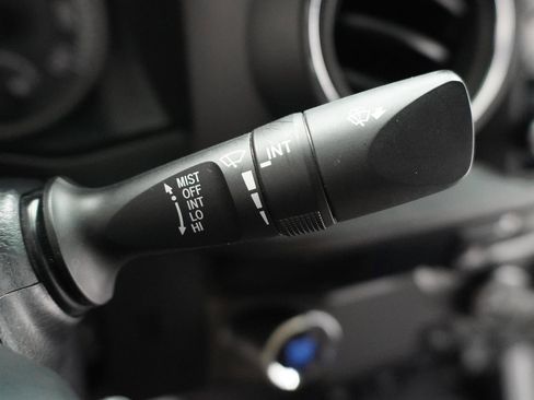 Used 2020 Toyota Tacoma TRD Sport w/ Technology Package RWD image 19