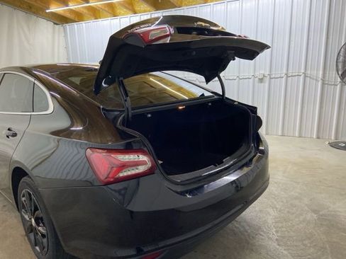 Used 2020 Chevrolet Malibu LT image 10