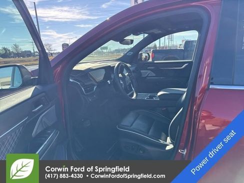 Used 2025 GMC Acadia Denali w/ Super Cruise Package image 10