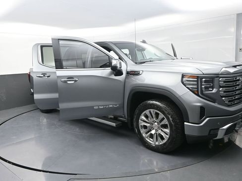 Used 2023 GMC Sierra 1500 Denali w/ Technology Package image 30