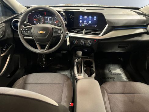 Used 2024 Chevrolet Trax LS FWD image 10