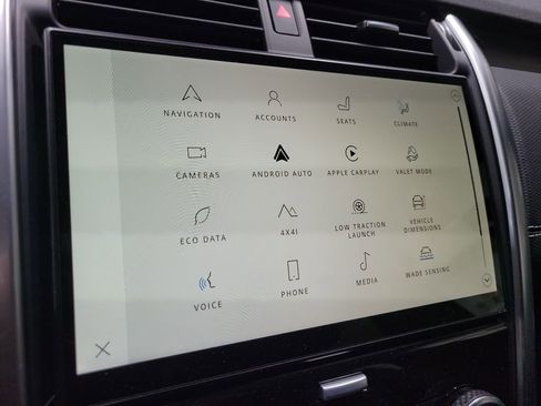 Certified 2024 Land Rover Discovery Dynamic SE image 33